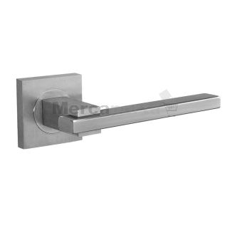 JUEGO MANETA 2019 C/ROSETA CUADRADA 052x135 INOX